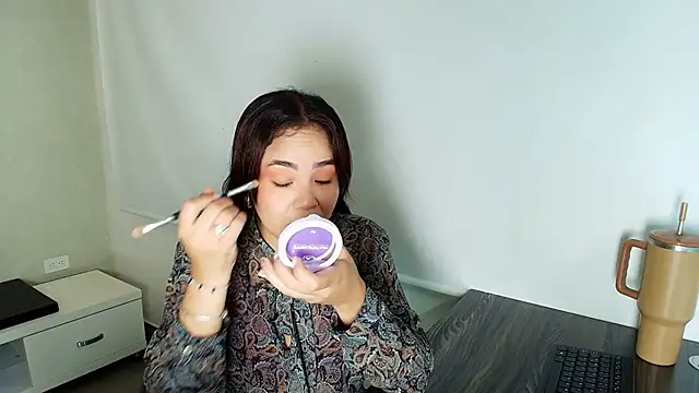  Victoria Collins online show from 6, 11, 2025