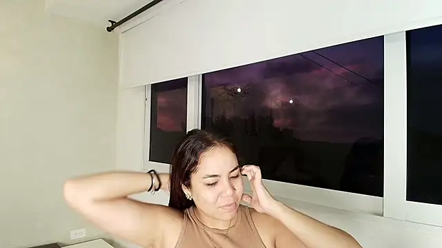  Victoria Collins online show from 8, 11, 2025