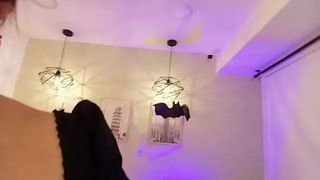  Victoria Collins online show from 31, 10, 2025