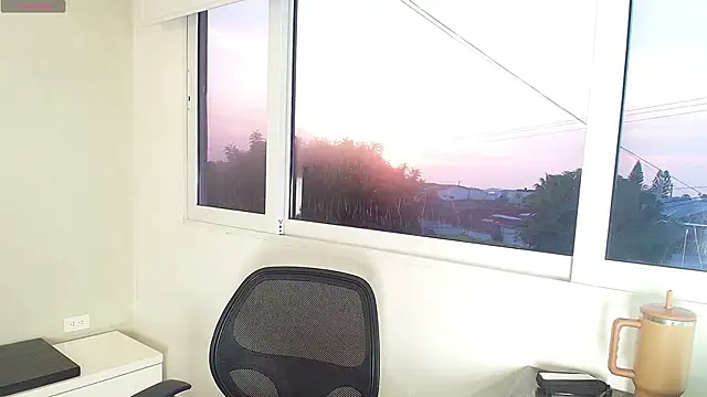  Victoria Collins online show from 12, 11, 2025