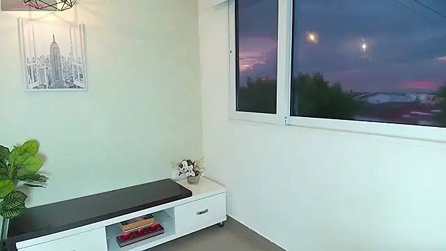  Victoria Collins online show from 25, 9, 2025