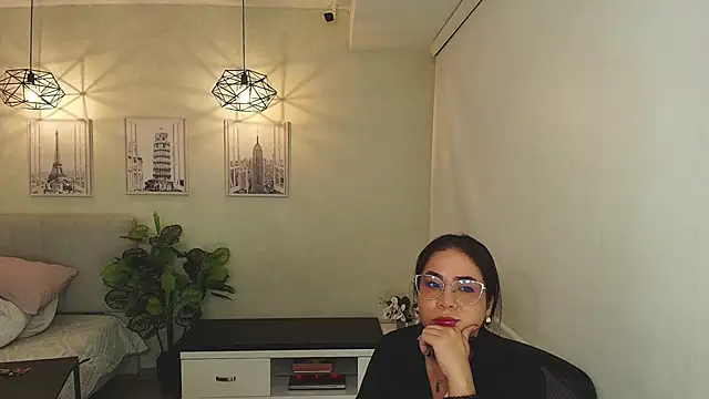  Victoria Collins online show from 26, 9, 2025