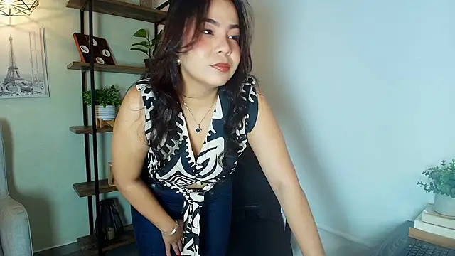  Victoria Collins online show from 4, 3, 2026