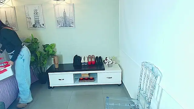  Victoria Collins online show from 20, 9, 2025