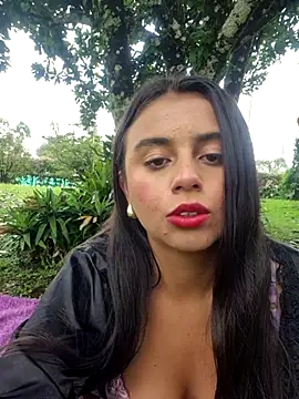 Lunaluxe1001 online show from 5, 11, 2025