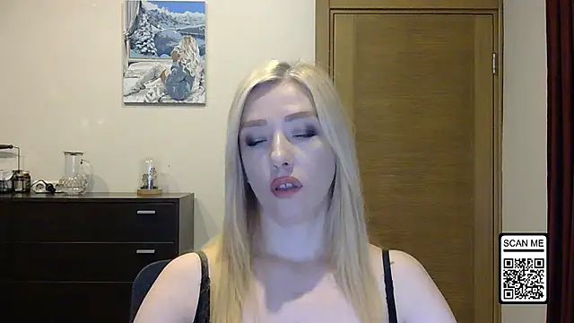 Wild Silk Desire online show from 9, 10, 2025