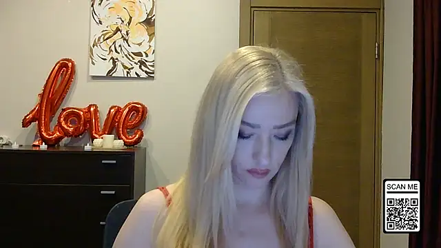 Wild Silk Desire online show from 23, 3, 2026