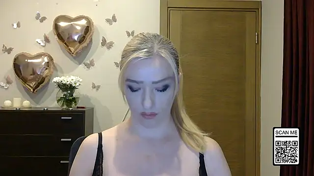 Snapshot of Wild_Silk_Desire chatting on 4, 5, 2026 Wild Silk Desire online show from 4, 5, 2026
