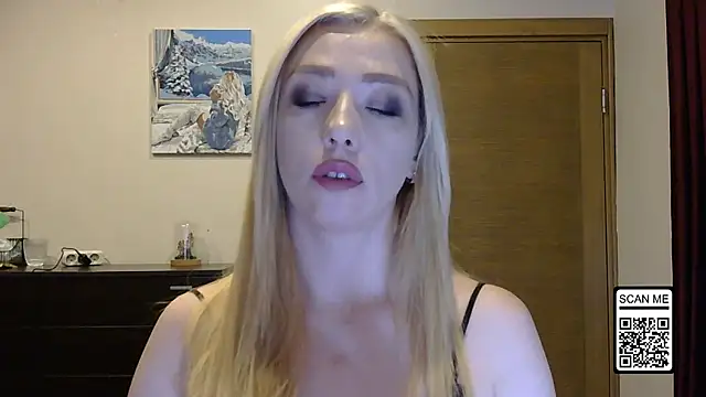 Wild Silk Desire online show from 18, 9, 2025