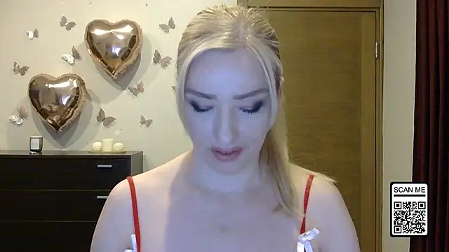 Snapshot of Wild_Silk_Desire chatting on 15, 5, 2026 Wild Silk Desire online show from 15, 5, 2026