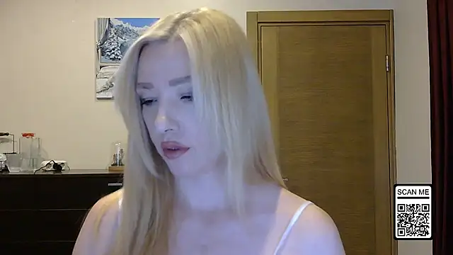 Wild Silk Desire online show from 22, 9, 2025