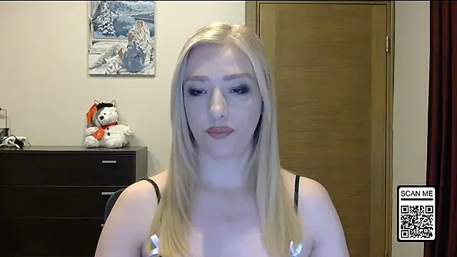 Wild Silk Desire online show from 18, 11, 2025