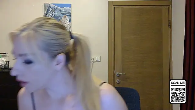 Wild Silk Desire online show from 30, 9, 2025