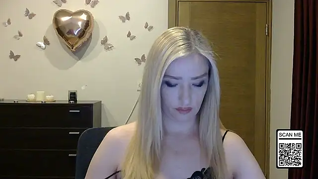 Snapshot of Wild_Silk_Desire chatting on 25, 4, 2026 Wild Silk Desire online show from 25, 4, 2026