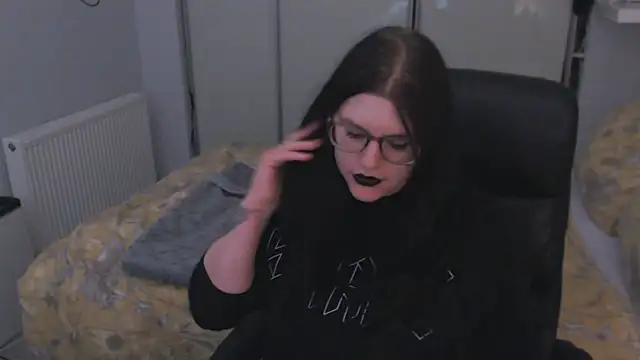 GothSuccubusBabe online show from 7, 5, 2026