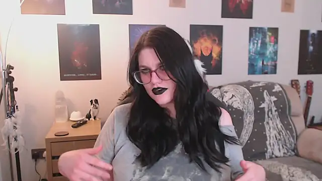 GothSuccubusBabe online show from 19, 12, 2025