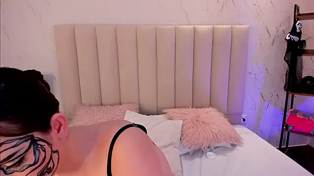 Snapshot of LilithHarperr_ chatting on 31, 10, 2025 LilithHarperr online show from 31, 10, 2025