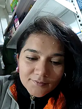 mia traveluxe online show from 5, 12, 2025