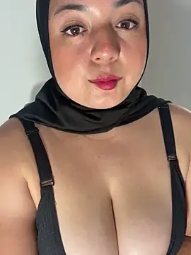 Snapshot of bluum chatting on 22, 2, 2026 bluum online show from 22, 2, 2026