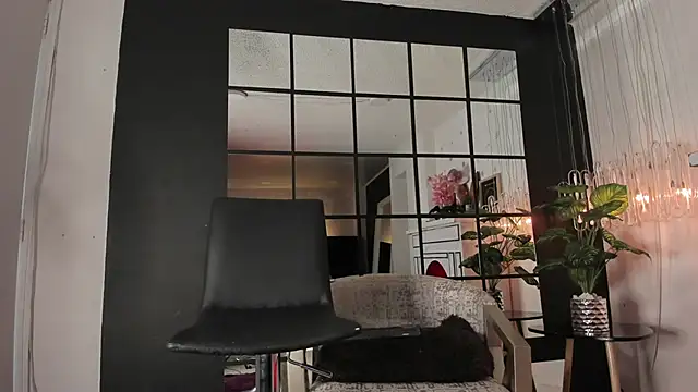 floraginette online show from 11, 2, 2026