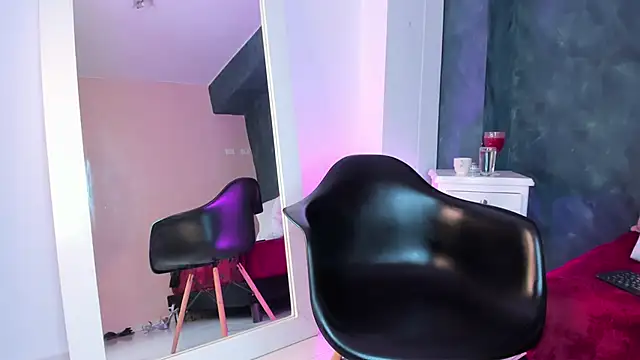 GingerMoon  online show from 9, 4, 2026