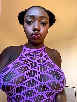 alissradiante1 online show from 9, 11, 2025