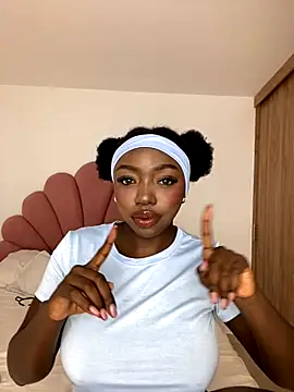 alissradiante1 online show from 10, 10, 2025