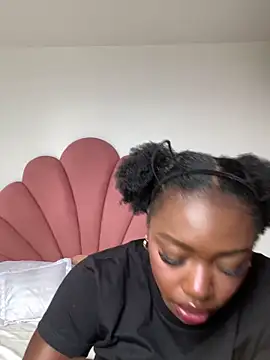 alissradiante1 online show from 5, 10, 2025