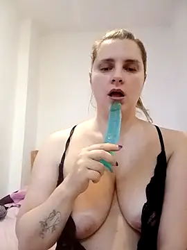 JessicaItalia online show from 9, 10, 2025