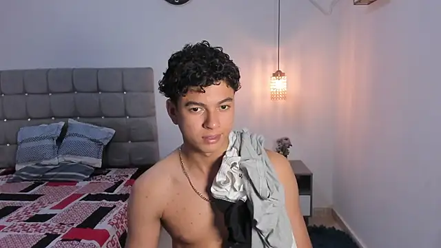 Snapshot of Santy_Stump chatting on 5, 2, 2026 Santy Stump online show from 5, 2, 2026