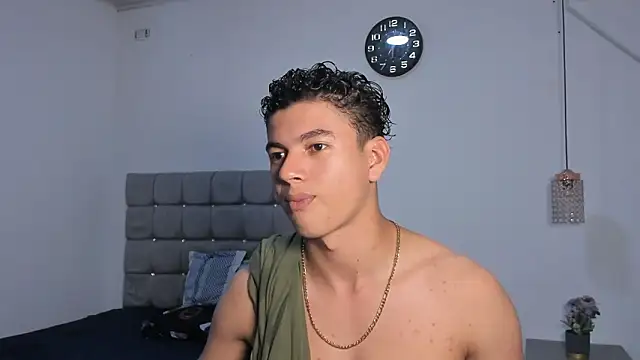 Snapshot of Santy_Stump chatting on 7, 2, 2026 Santy Stump online show from 7, 2, 2026