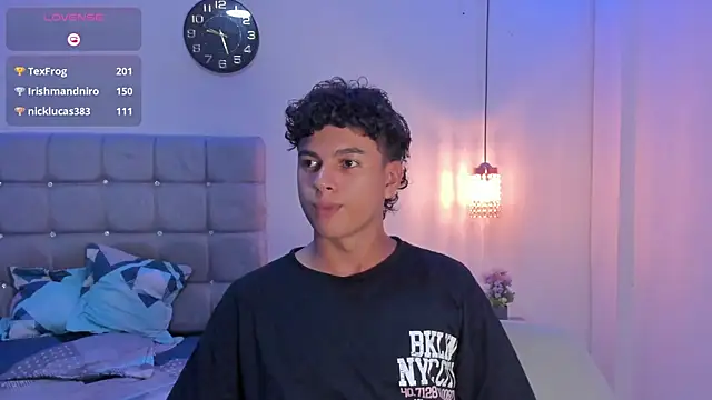 Santy Stump online show from 15, 9, 2025