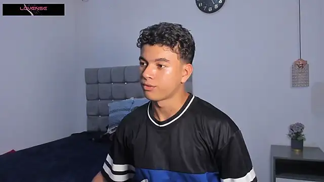 Snapshot of Santy_Stump chatting on 15, 2, 2026 Santy Stump online show from 15, 2, 2026