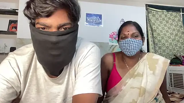 Snapshot of Tamil_india_couples_ chatting on 8, 7, 2026 Tamil india couples online show from 8, 7, 2026