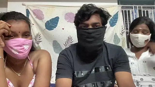 Snapshot of Tamil_india_couples_ chatting on 17, 7, 2026 Tamil india couples online show from 17, 7, 2026