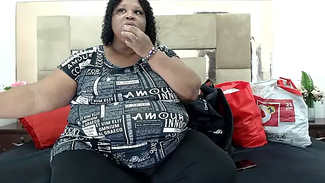 Snapshot of Exoticbigmandy chatting on 23, 4, 2026 Exoticbigmandy online show from 23, 4, 2026