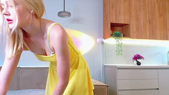 StarrShinee online show from 20, 9, 2025