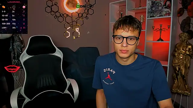 Snapshot of jeren_smile chatting on 8, 11, 2025 jeren smile online show from 8, 11, 2025