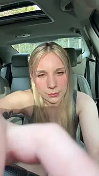 Snapshot of SabrinaRosed chatting on 18, 4, 2026 SabrinaRosed online show from 18, 4, 2026