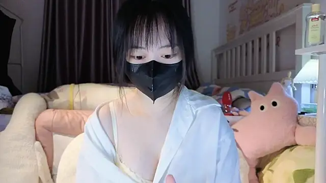 Snapshot of love-uiui chatting on 13, 10, 2025 love-uiui online show from 13, 10, 2025