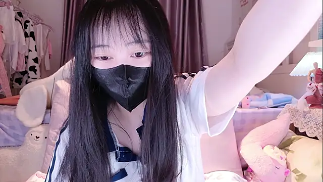 Snapshot of love-uiui chatting on 18, 11, 2025 love-uiui online show from 18, 11, 2025