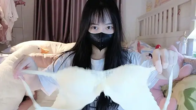 Snapshot of love-uiui chatting on 6, 10, 2025 love-uiui online show from 6, 10, 2025