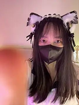 Snapshot of love-uiui chatting on 23, 10, 2025 love-uiui online show from 23, 10, 2025