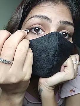 Snapshot of Isha_Sax chatting on 9, 11, 2025 Isha Sax online show from 9, 11, 2025