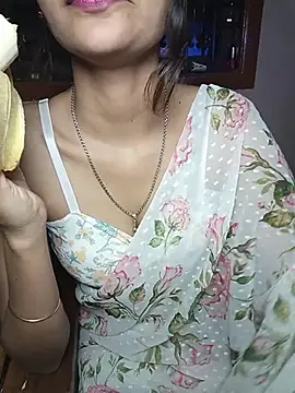 Snapshot of Isha_Sax chatting on 7, 11, 2025 Isha Sax online show from 7, 11, 2025