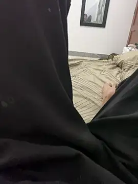 USUARIO-23 online show from 12, 4, 2026