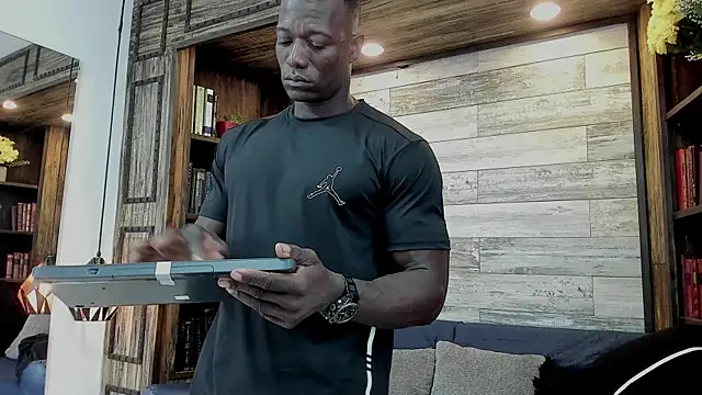 MarcusBlack  online show from 19, 12, 2025