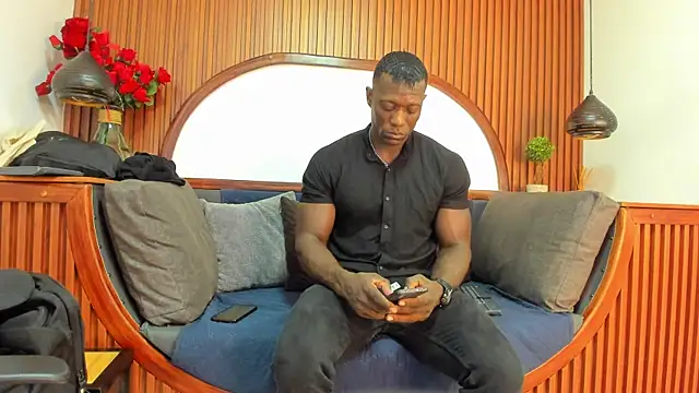 MarcusBlack  online show from 22, 10, 2025