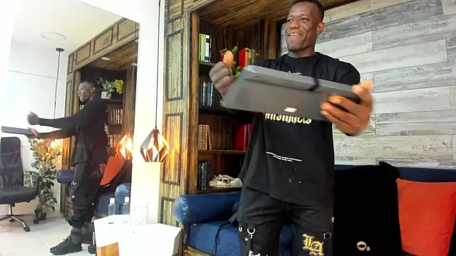 MarcusBlack  online show from 2, 12, 2025