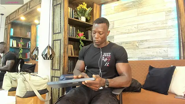Snapshot of MarcusBlack_ chatting on 26, 6, 2026 MarcusBlack online show from 26, 6, 2026